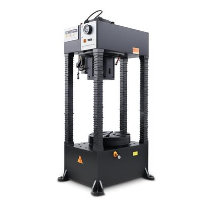 เครื่องทดสอบทั่วไปที่มีความแม่นยําของแรงที่ดีกว่า ± 0.5% และการตรวจพบการทําลายตัวอย่างเพื่อการวิเคราะห์ความแข็งที่แม่นยํา